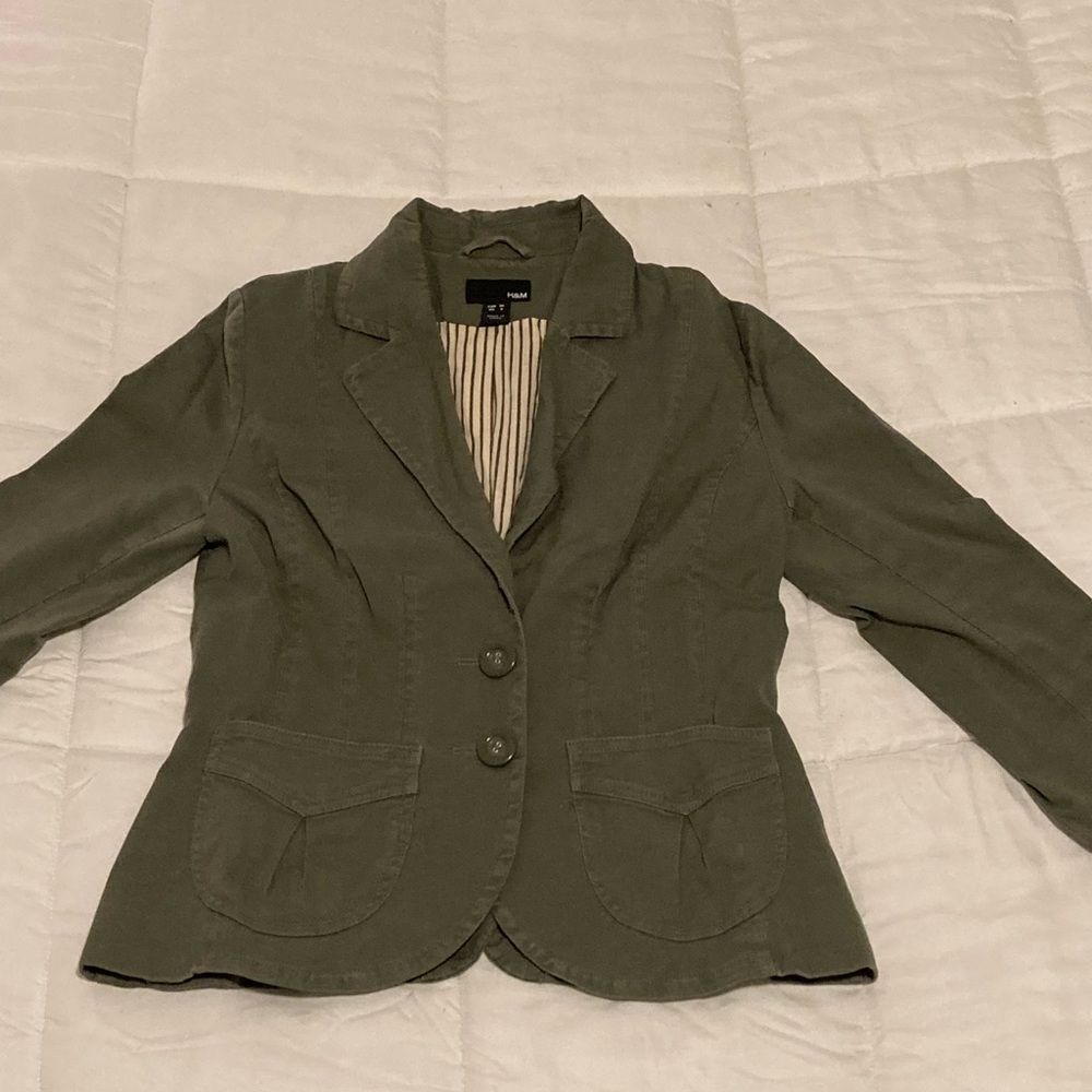 Women’s olive green blazer/jacket
